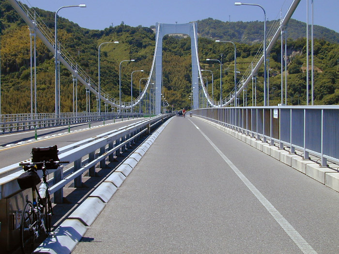 伯方・大島大橋の橋上