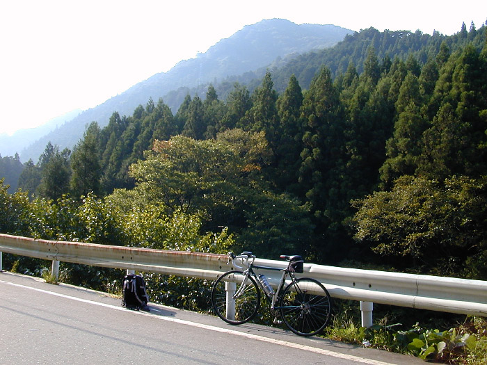 県道10号滝瀬付近