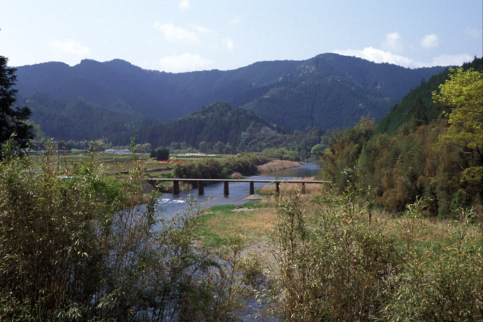 槙野々の沈下橋