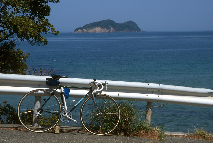 舞子島を望む